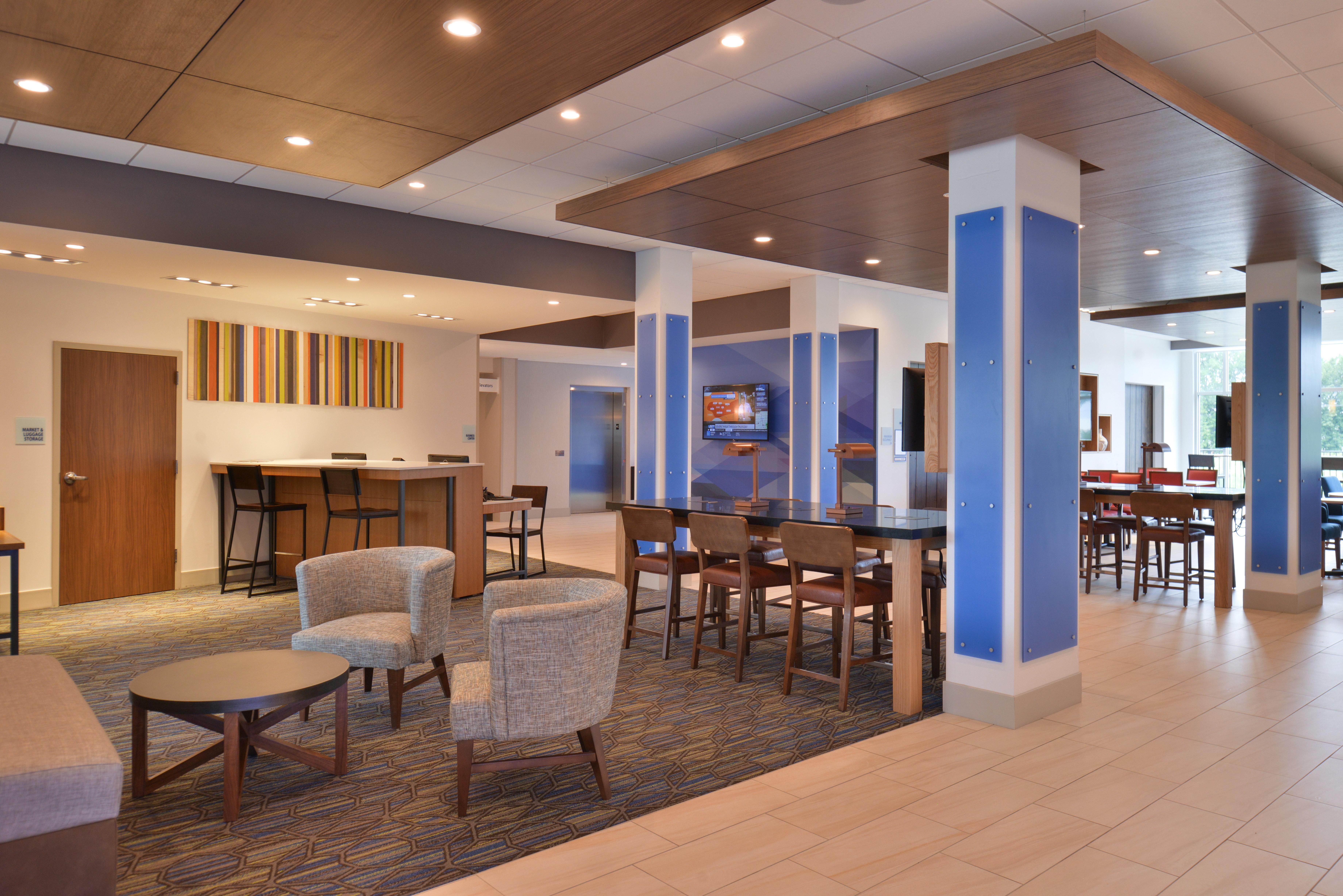 Holiday Inn Express & Suites Omaha Airport By Ihg Carter Lake Exterior foto